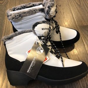 Weatherproof boot company women’s boots size 10W.